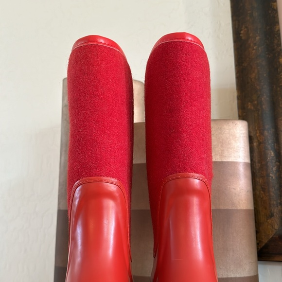 UGG *NWT* Women’s Reignfall Wool Lined Boots - Picture 6 of 9